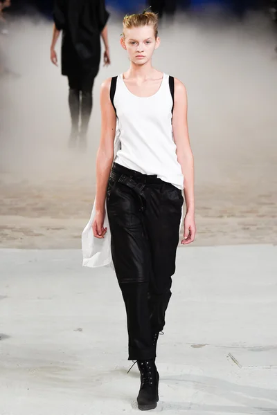 Look 34